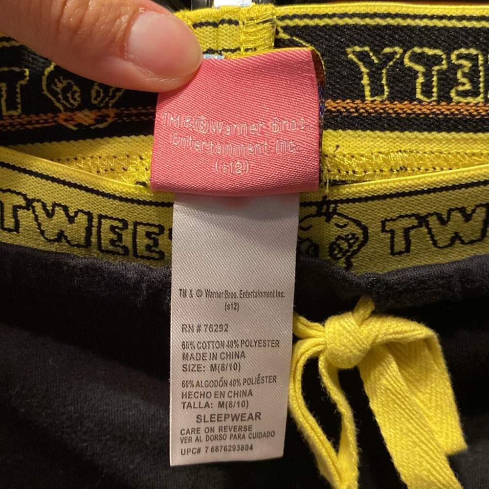 Warner Bros. Black & Yellow Tweety Bird Pajama Pants - Picture 6 of 6